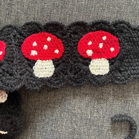 Crochet🧶 mushroom headband - Picture 5 of 5